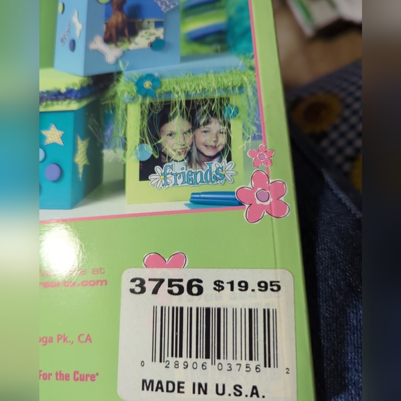 New Best Friends Stylish Spaces Paperback 112 Pages Lot Of Projects - Picture 3 of 8